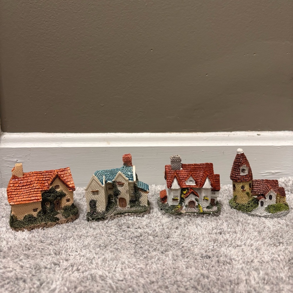 VTG Cornwall Cottage Museum Collection Hand Painted Porcelain Cottages Lot Of 4
